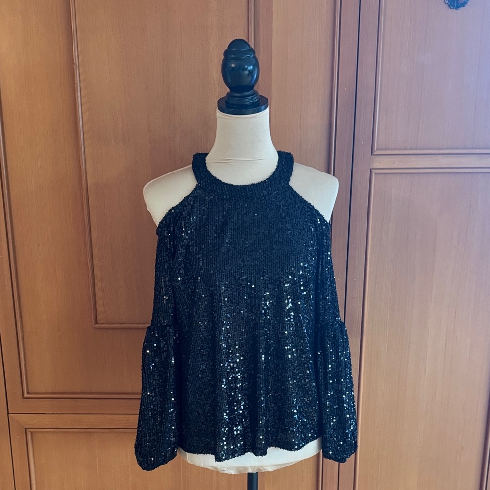 CeCe cold shoulder sequin top-Black-size small NWOT